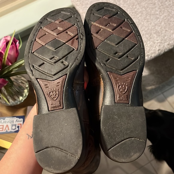 Size 8 Ariat Womens Cowboy boots - Picture 5 of 6